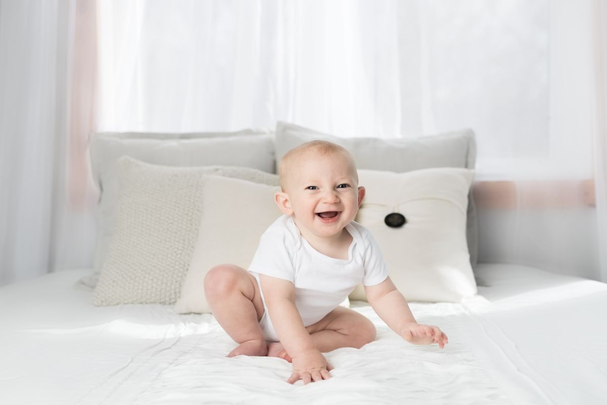 3 scenarii cu bebe care vor fi evitate dacă montezi o protecție laterală de pat! (P)