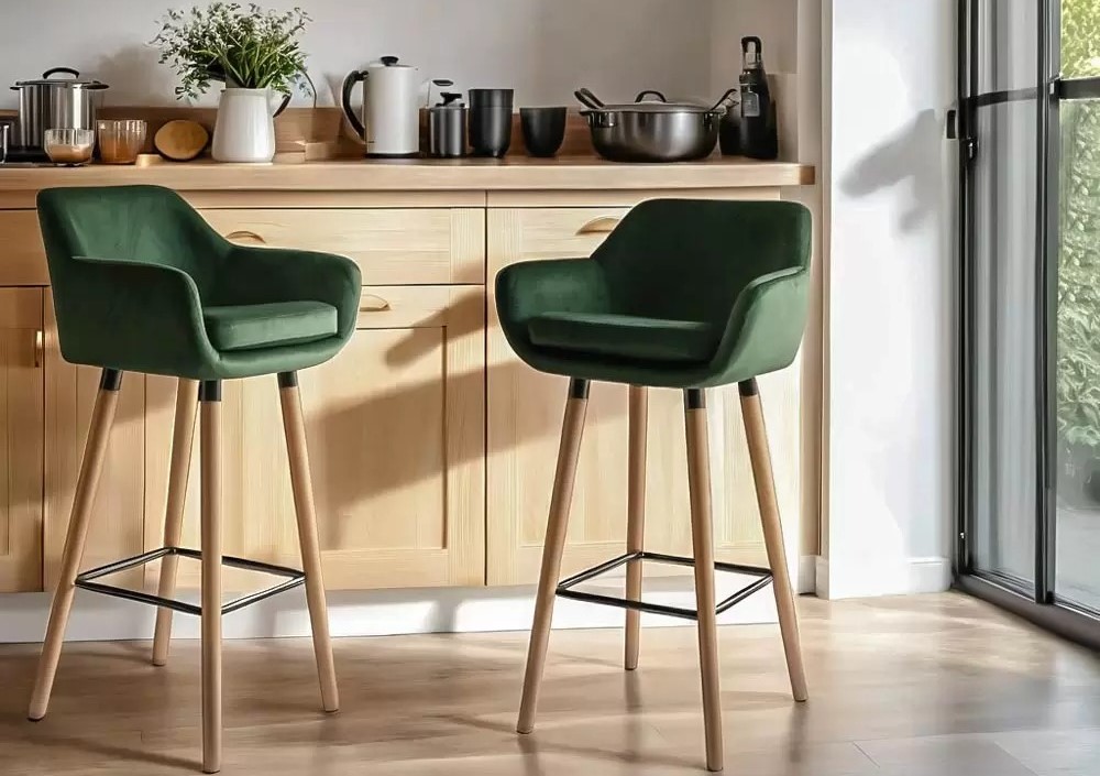 Cum alegi un scaun de bar potrivit pentru casa ta
