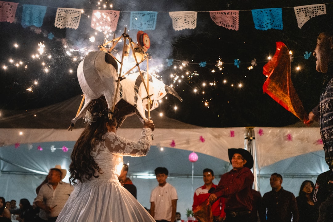 Povestea satelor care păstrează tradițiile vii