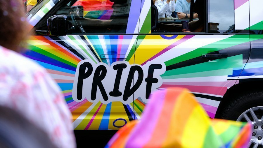 Photo cultivate pride cultural identity