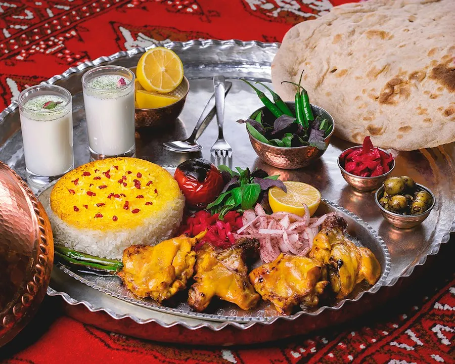 Photo traditional cuisine dishes