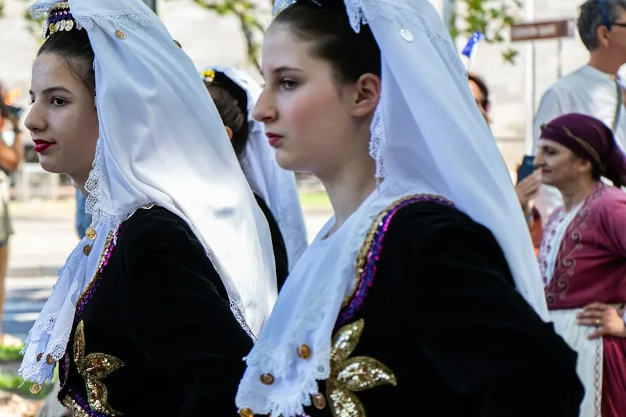 traditional Romanian costume mistakes